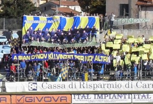 Carrarese-Spezia-striscione